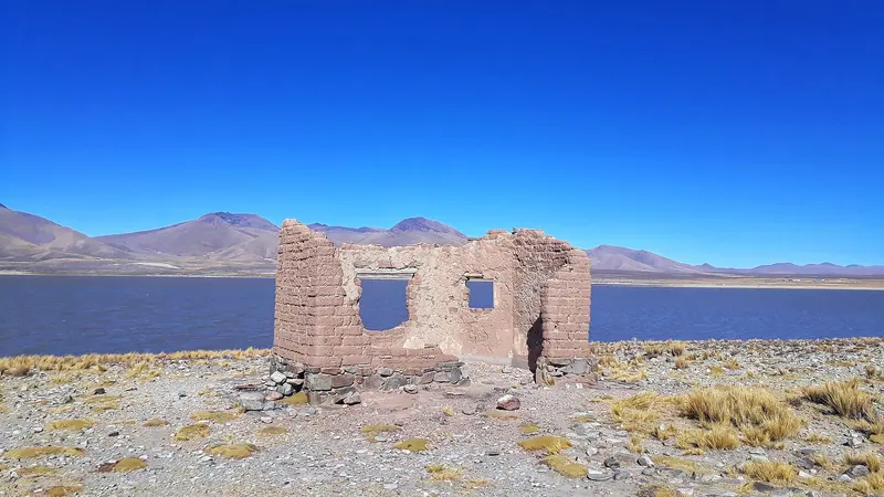 Laguna de Tajzara en la Reserva Biológica Cordillera de Sama, Tarija